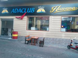 ada bar hawana